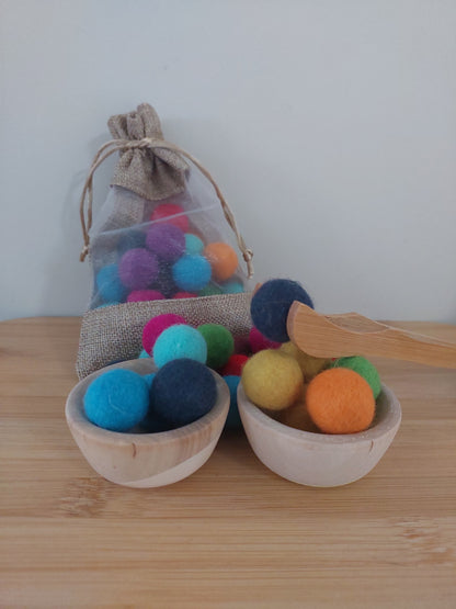 Felt Ball Set with Bamboo Tong
